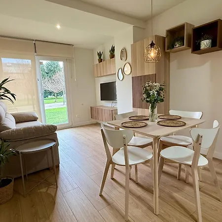 Residencial Epsilon En Edificio De Nueva Construccion Con Garaje Privado Wifi Y En Largas Incluye Trastero Vut-7756-as