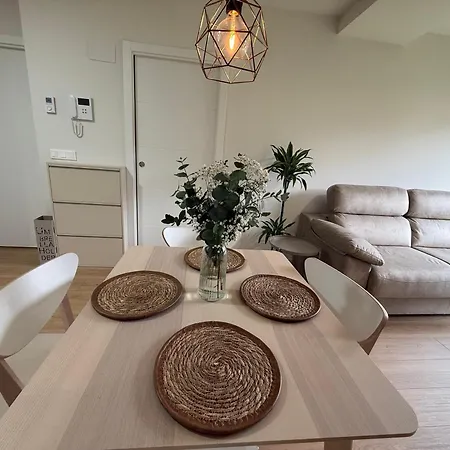 Residencial Epsilon En Edificio De Nueva Construccion Con Garaje Privado Wifi Y En Largas Incluye Trastero Vut-7756-as * Gijon