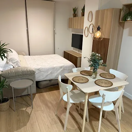 Residencial Epsilon En Edificio De Nueva Construccion Con Garaje Privado Wifi Y En Largas Incluye Trastero Vut-7756-as *