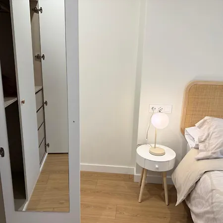 Residencial Epsilon En Edificio De Nueva Construccion Con Garaje Privado Wifi Y En Largas Incluye Trastero Vut-7756-as Gijon