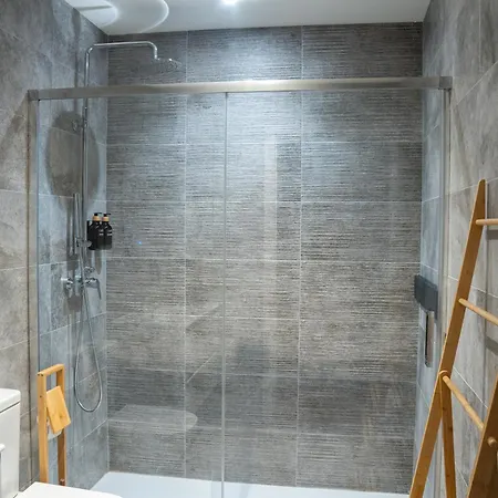 Residencial Epsilon En Edificio De Nueva Construccion Con Garaje Privado Wifi Y En Largas Incluye Trastero Vut-7756-as Apartment Gijon