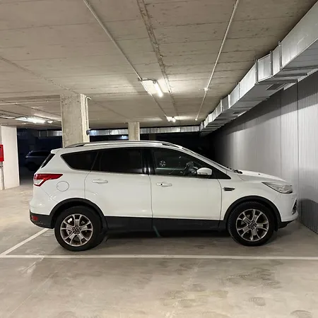 Residencial Epsilon En Edificio De Nueva Construccion Con Garaje Privado Wifi Y En Largas Incluye Trastero Vut-7756-as Apartment *