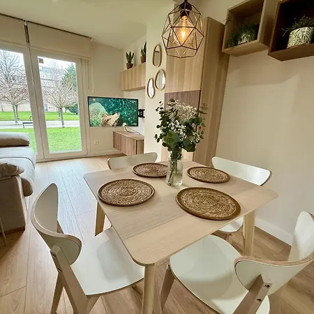 Apartment Residencial Epsilon En Edificio De Nueva Construccion Con Garaje Privado Wifi Y En Largas Incluye Trastero Vut-7756-as