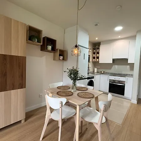 Residencial Epsilon En Edificio De Nueva Construccion Con Garaje Privado Wifi Y En Largas Incluye Trastero Vut-7756-as Apartment *