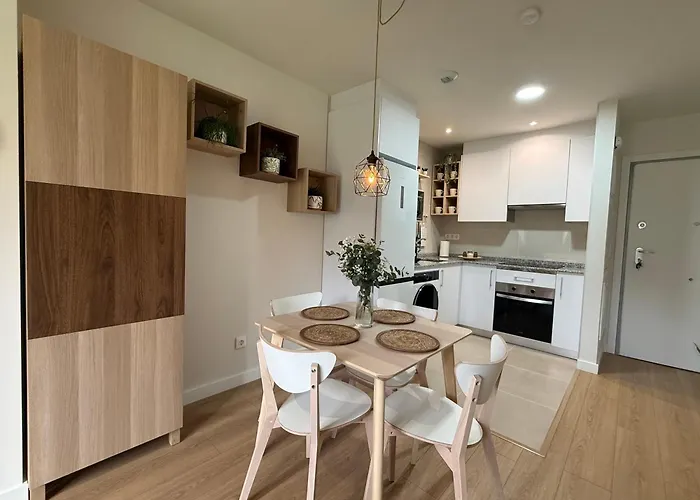 Residencial Epsilon En Edificio De Nueva Construccion Con Garaje Privado Wifi Y En Largas Incluye Trastero Vut-7756-as Apartment *