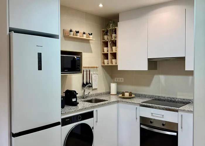 Residencial Epsilon En Edificio De Nueva Construccion Con Garaje Privado Wifi Y En Largas Incluye Trastero Vut-7756-as *